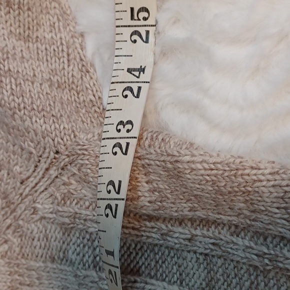 Chico  Vintage Tan Woman's Tan Cartigan‎ sz 1 = M - Picture 4 of 8